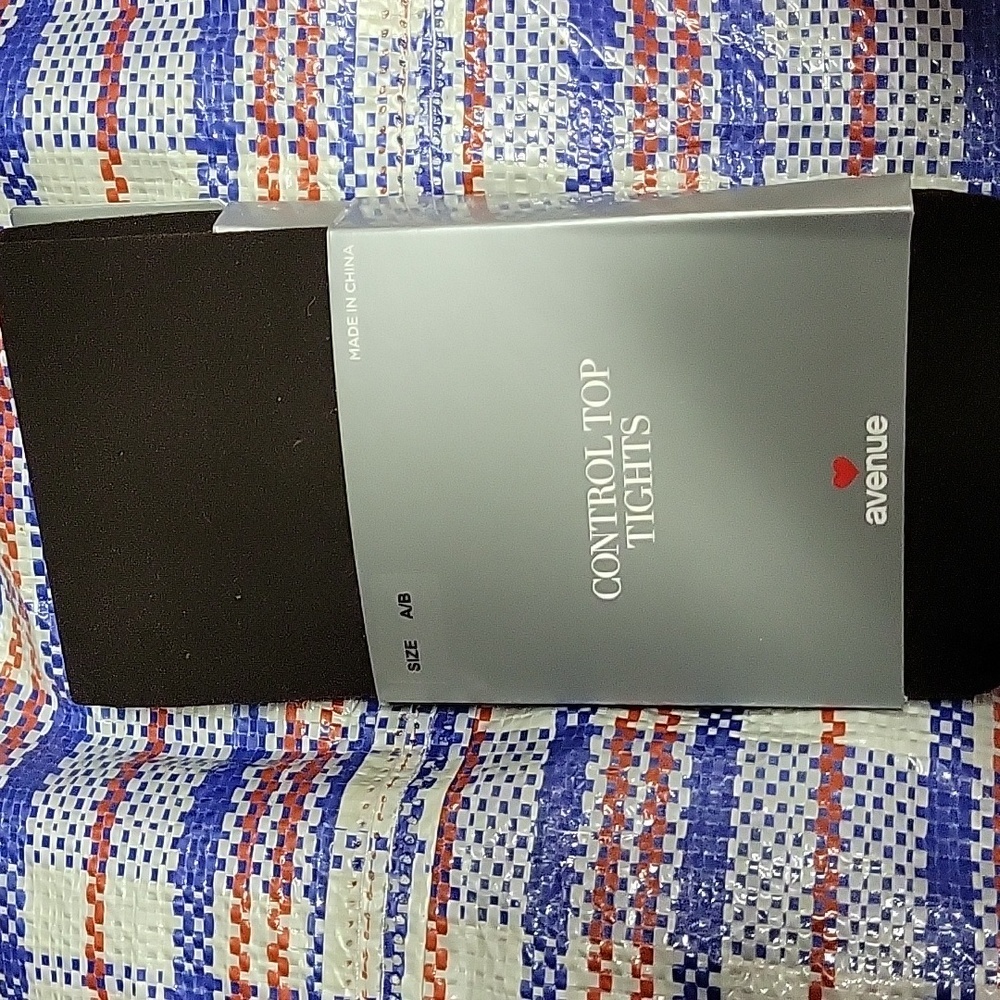 NEW NWT AVENUE CONTROL TOP TIGHTS SIZE A/B
